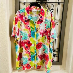 Women’s Multi color short sleeve 1X shirt